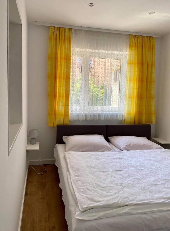 Pokoje U Jarka Krzyżowa Exterior foto